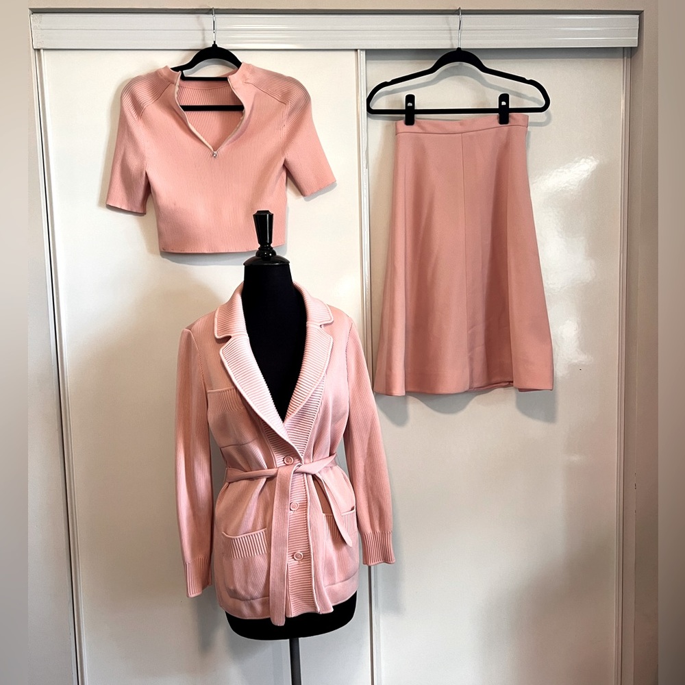 Vintage Dorce 3 piece set. Jacket and belt, skirt, and top. Light pink. Small.